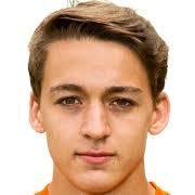 https://img.jingyuzhiboe.com.cn/img/football/player/0d12fff4e6489e57edadc485c2283c56.jpg